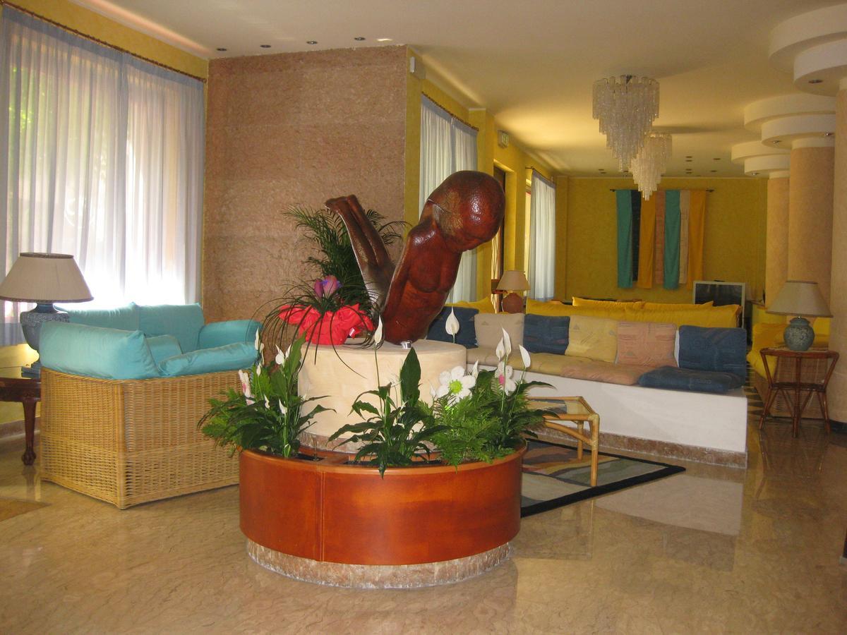 Hotel Silvi Сильви-Марина Экстерьер фото